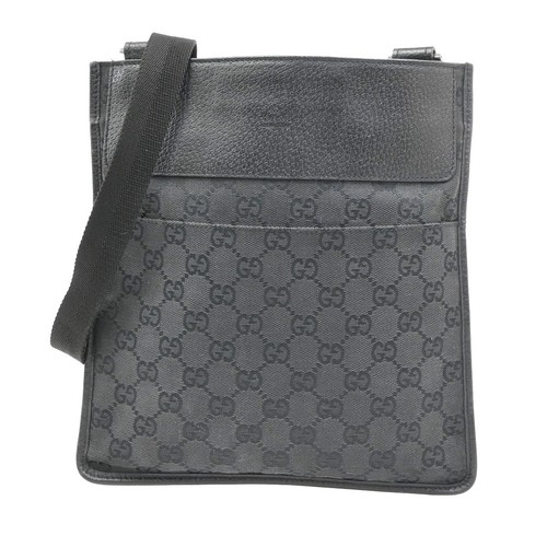 Gucci logo pattern - pattern, shoulder