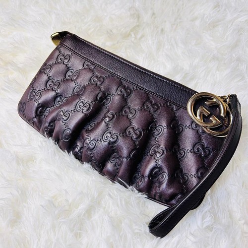 Gucci charm logo ruffle - gucci, gg